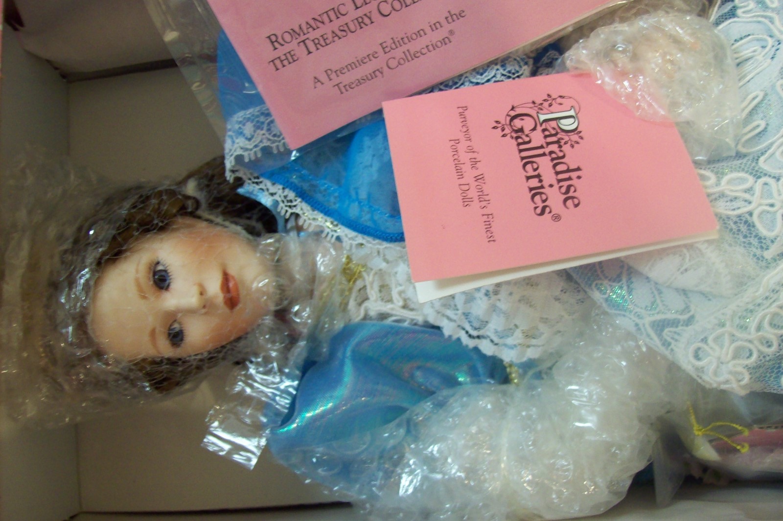 Paradise Galleries Prince Charming and Cinderella