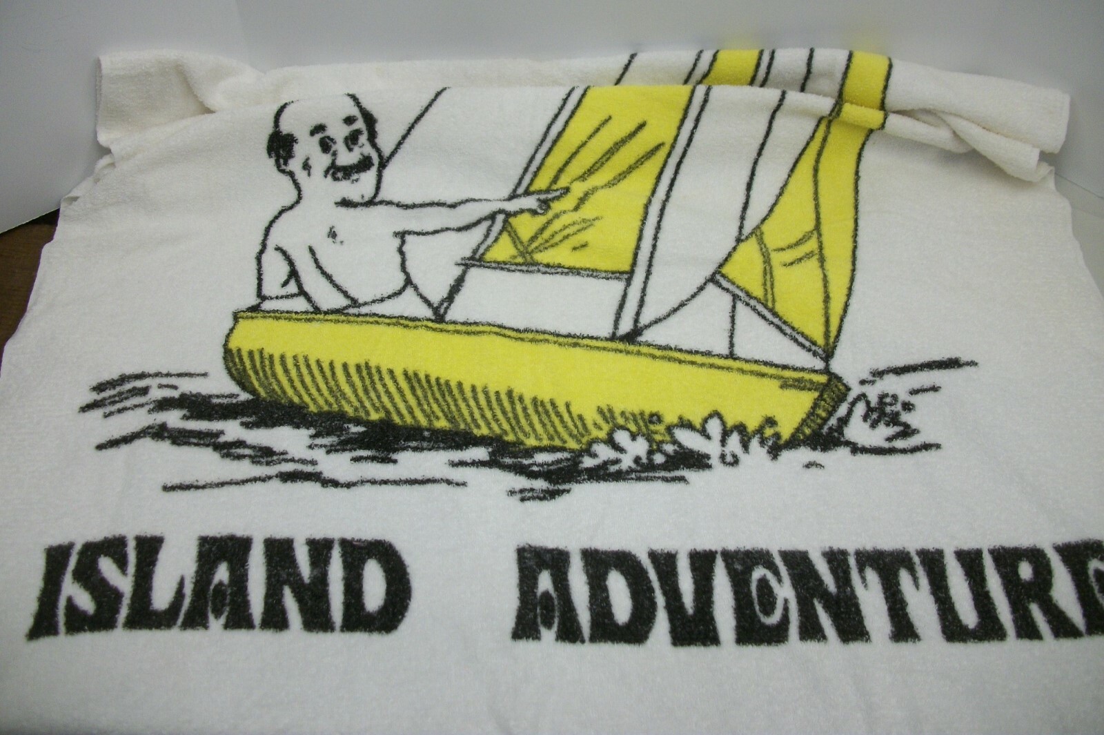Vintage RA Briggs Beach Towel Dunlop Great Escape Island Adventure