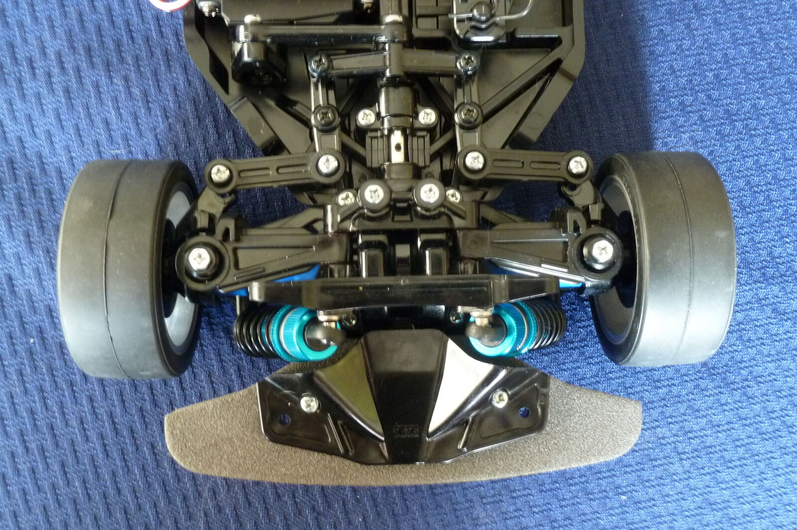 1/10 R/C Ford Mustang GT4 (TT-02) w/ ESC, Torque-tuned motor 1/10 R/C Ford Mustang GT4 (TT-02) w/ ESC, Torque-tuned motor
