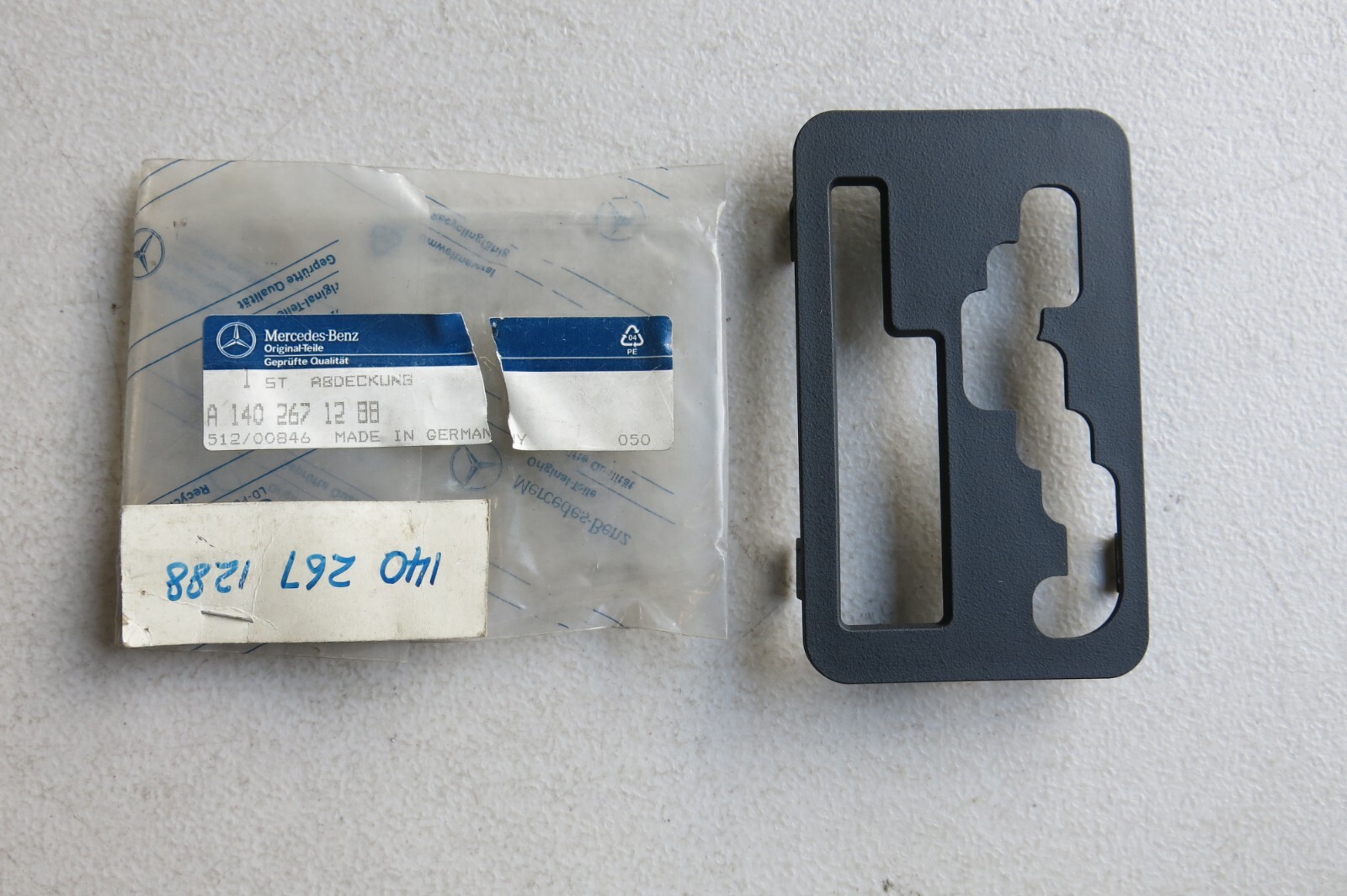 メルフジ　 Mercedes Benz Gear Selector Surround Black 1402671288 fits