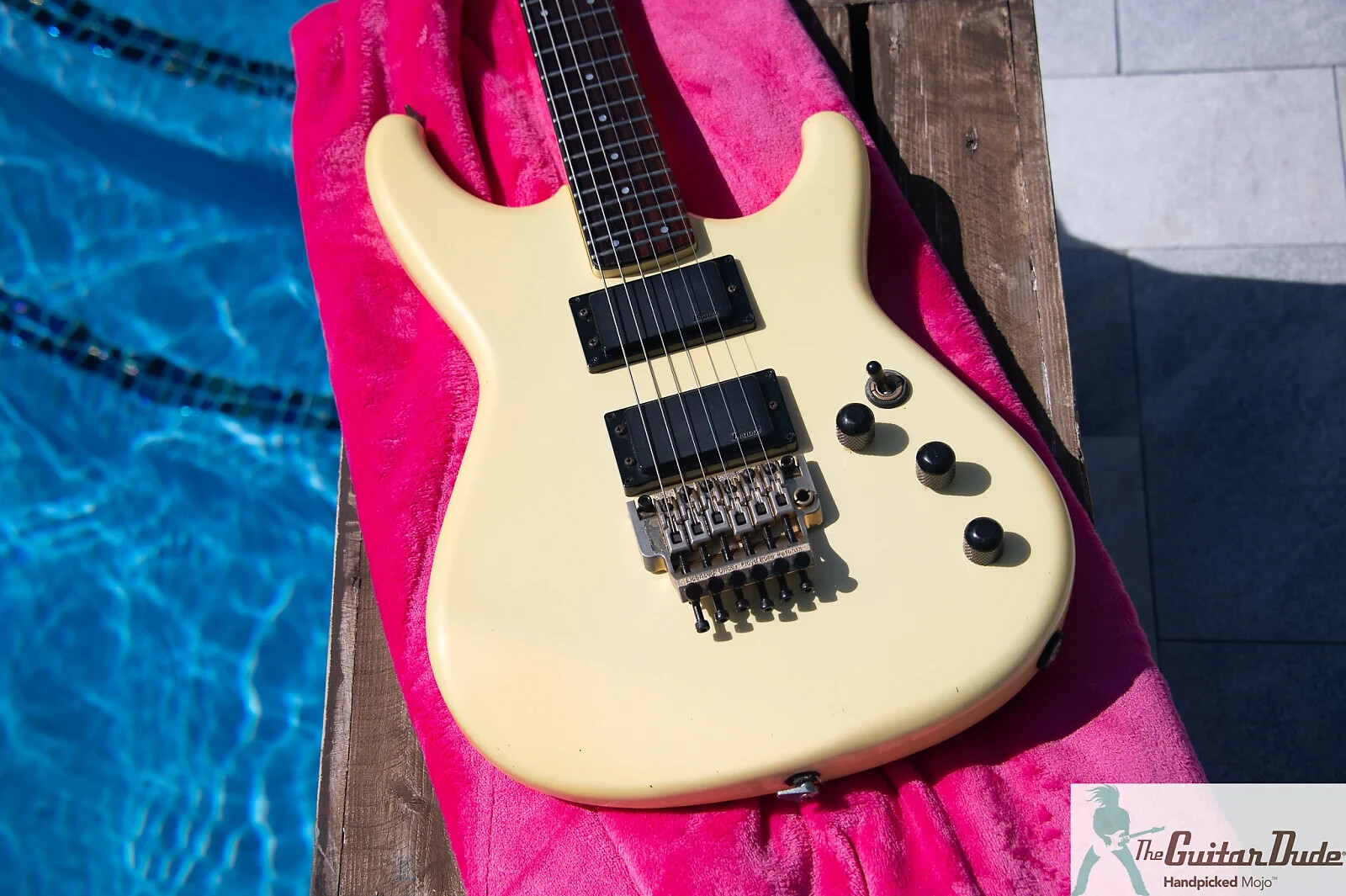 Classic 1986 Ibanez RS525 PL (Pearl White Finish) Roadstar Classic 1986 Ibanez RS525 PL (Pearl White Finish) Roadstar