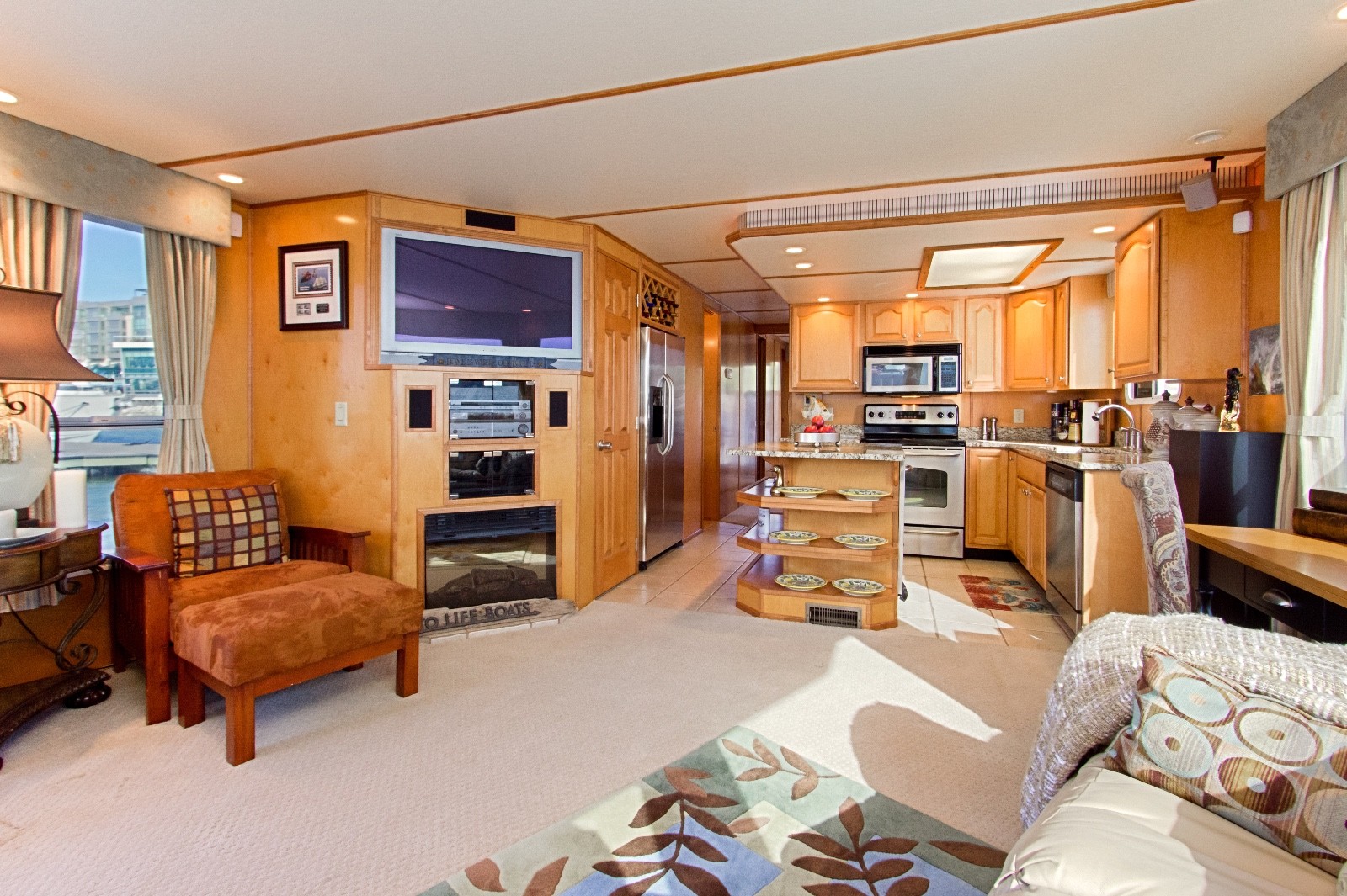 SALE! PRICE drastically REDUCED 65' River cruiser - liveaboard, perfect for ICW