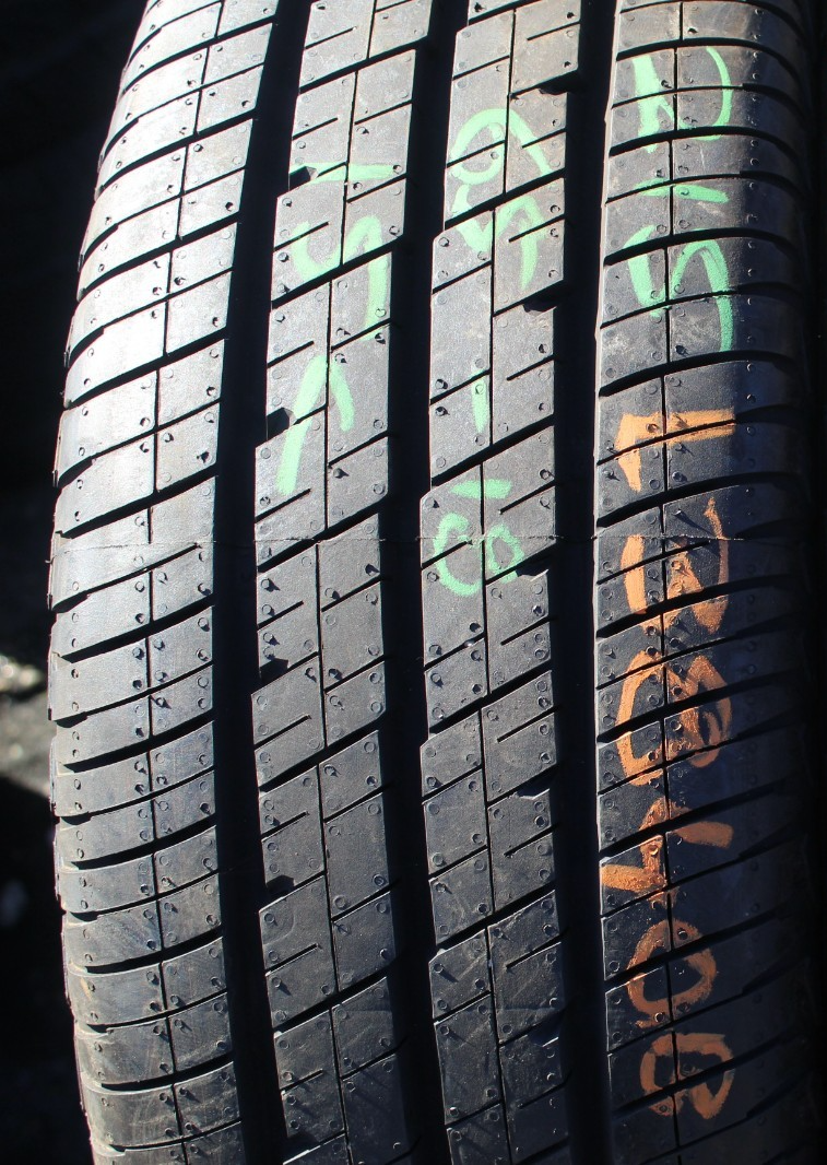 New 215 65 16C Continental, Vanco 2, 104/102T, x1 Tyre (F1_tyres) L3840