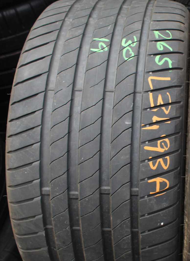 265 30 19 Bridgestone, Potenza, R01, 93Y, x1 Single Tyre 5.0mm (F1_tyres) L3493