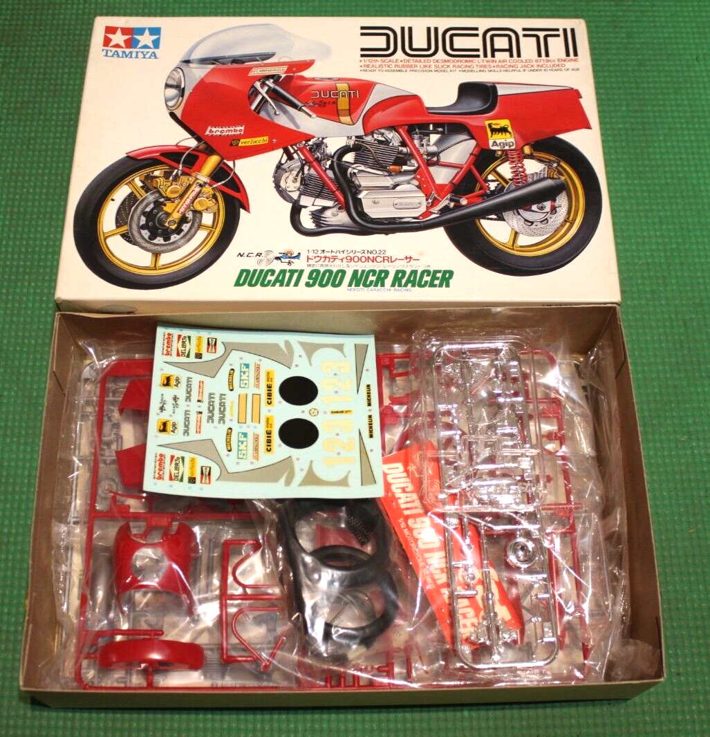 タミヤ 1/12 ドゥカティ 900NCRレーサー（| タミヤ 1⁄12
