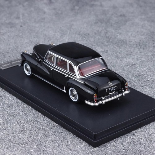 【新品】1/64 GFCC Mercedes Benz 300D Black s-l1200.jpg