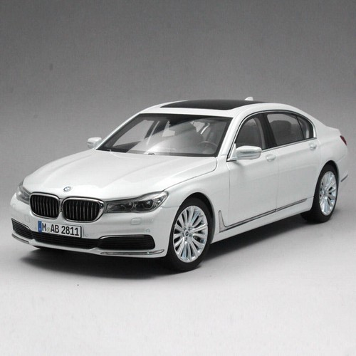 BMW特注 1/18 BMW 750Li ホワイト 1/18 Scale BMW 7 Series 750 Li 2017 White Diecast Car Model