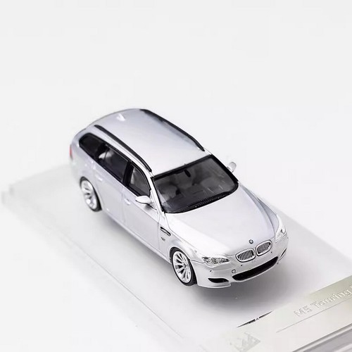 BMW M5 ミニカー 1/18 シルバー KING MODEL 1/64 Scale BMW M5 E60 Wagon Silver Diecast Car