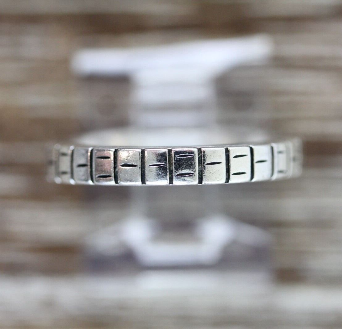 VINTAGE UNIQUE STERLING SILVER BAND 925 RING SZ 6.25 STACK