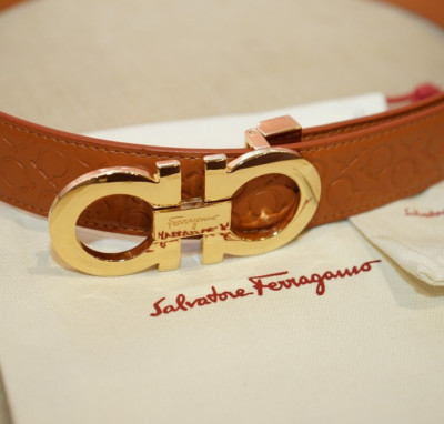 Salvatore Ferragamo men's leather Belt size EU 105 US Pants 38-40 , Gold Buckle