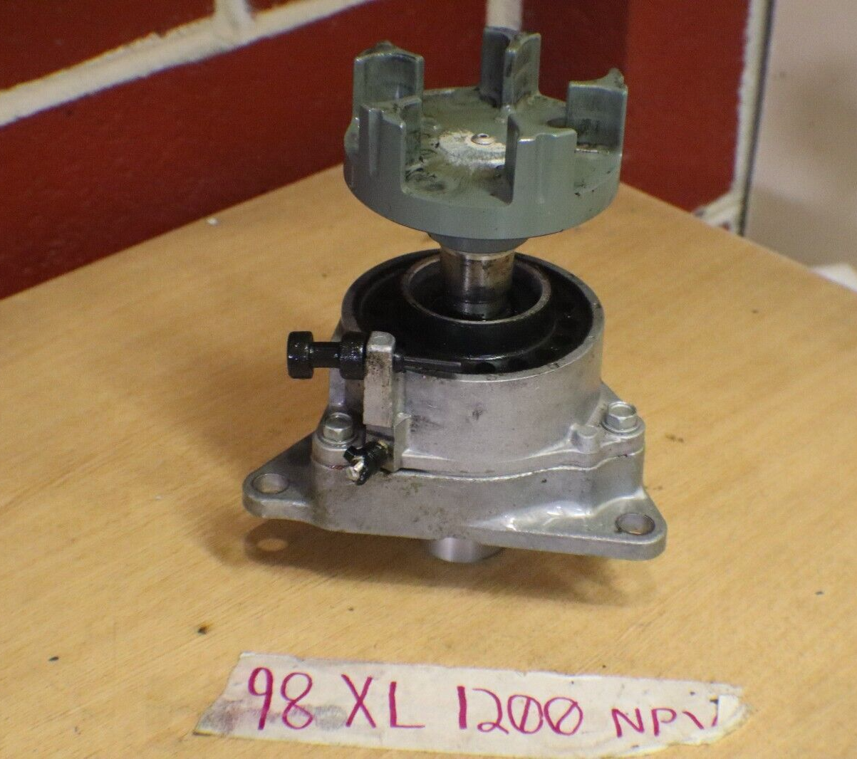 98 YAMAHA XL 1200 NPV MID SHAFT BEARING HOUSING 65U-45332-00 98 YAMAHA XL 1200 NPV MID SHAFT BEARING HOUSING 65U-45332-00