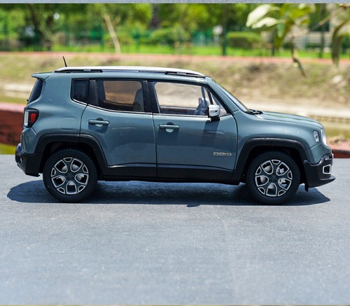 ミニカー 1/18 ジープ レネゲード Jeep Renegade グレー 1/18 Dealer Edition Jeep Renegade (Grey) Diecast Car Model