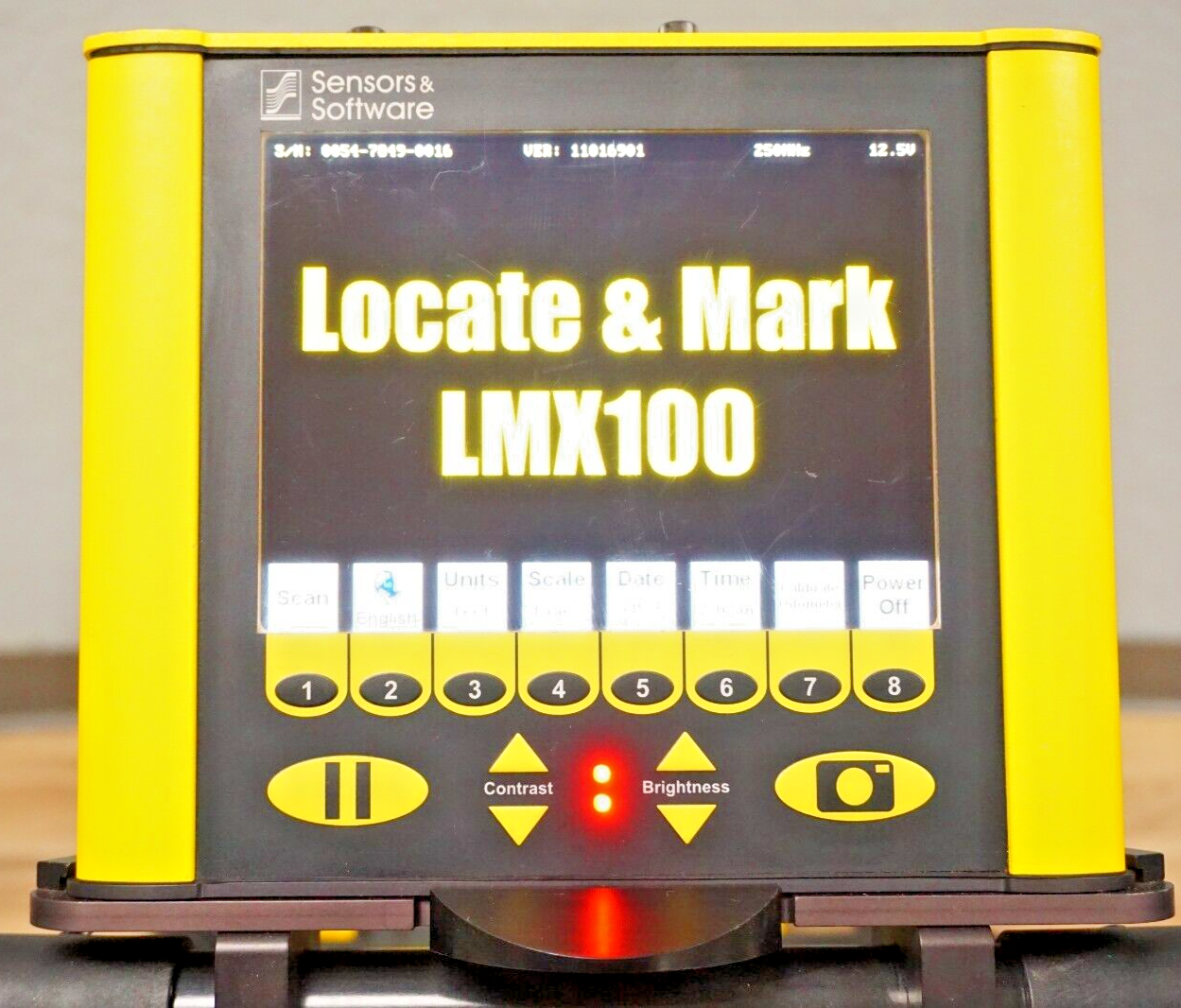 Sensors & Software DVL402 Screen for Ground Radar Locator