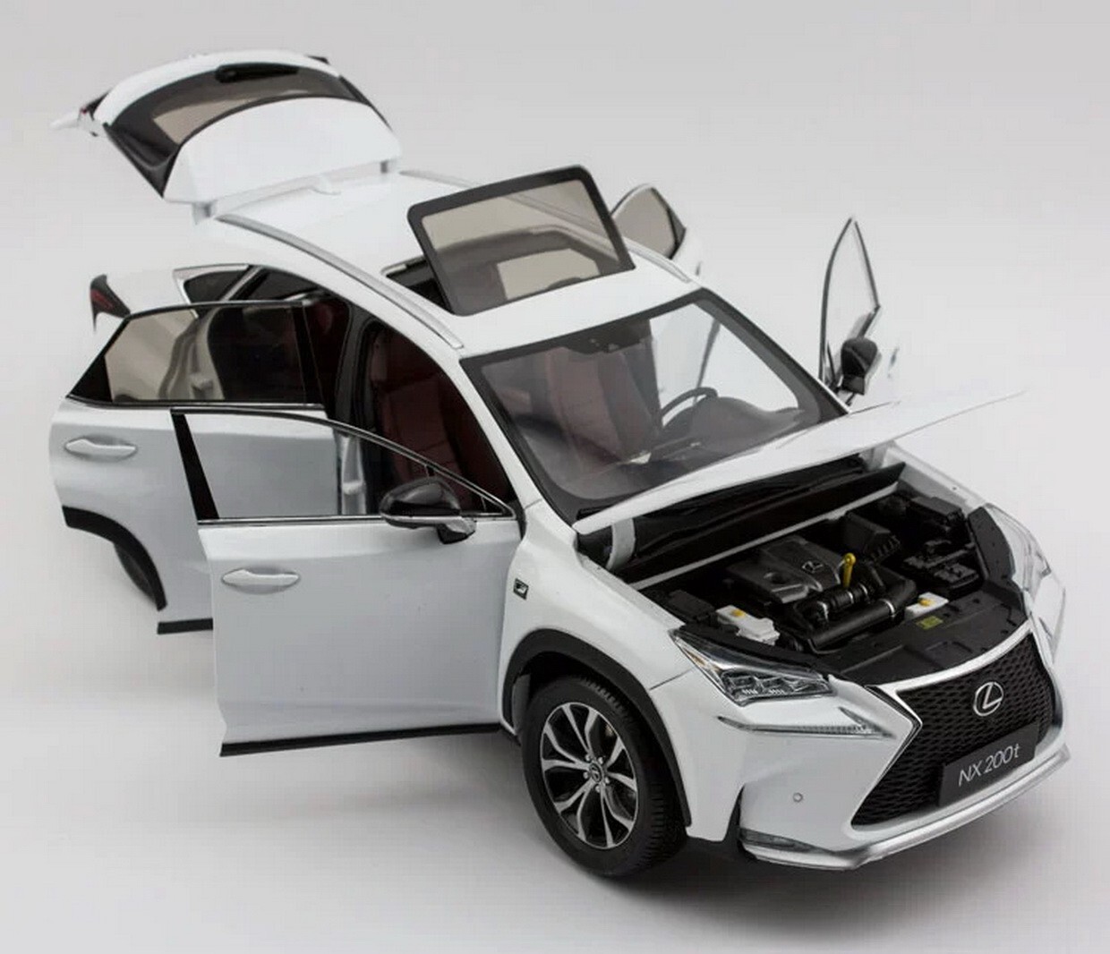 1/18 Scale LEXUS NX 200T SUV White Diecast Car ModelToy