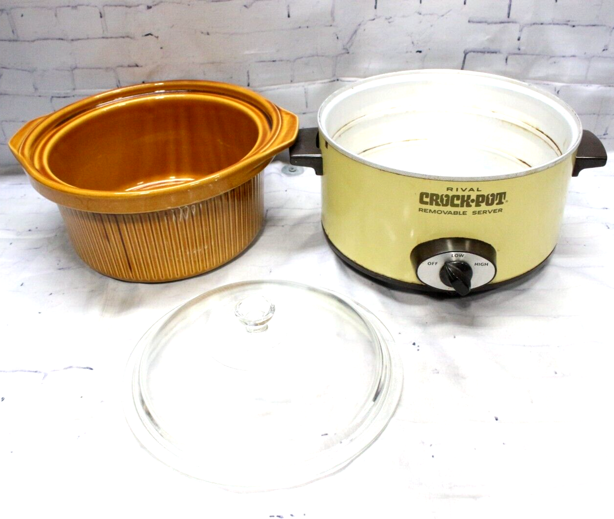 Rival Vintage Crock-Pot yellow Color Model 3154 Glass Lid 4 Quart