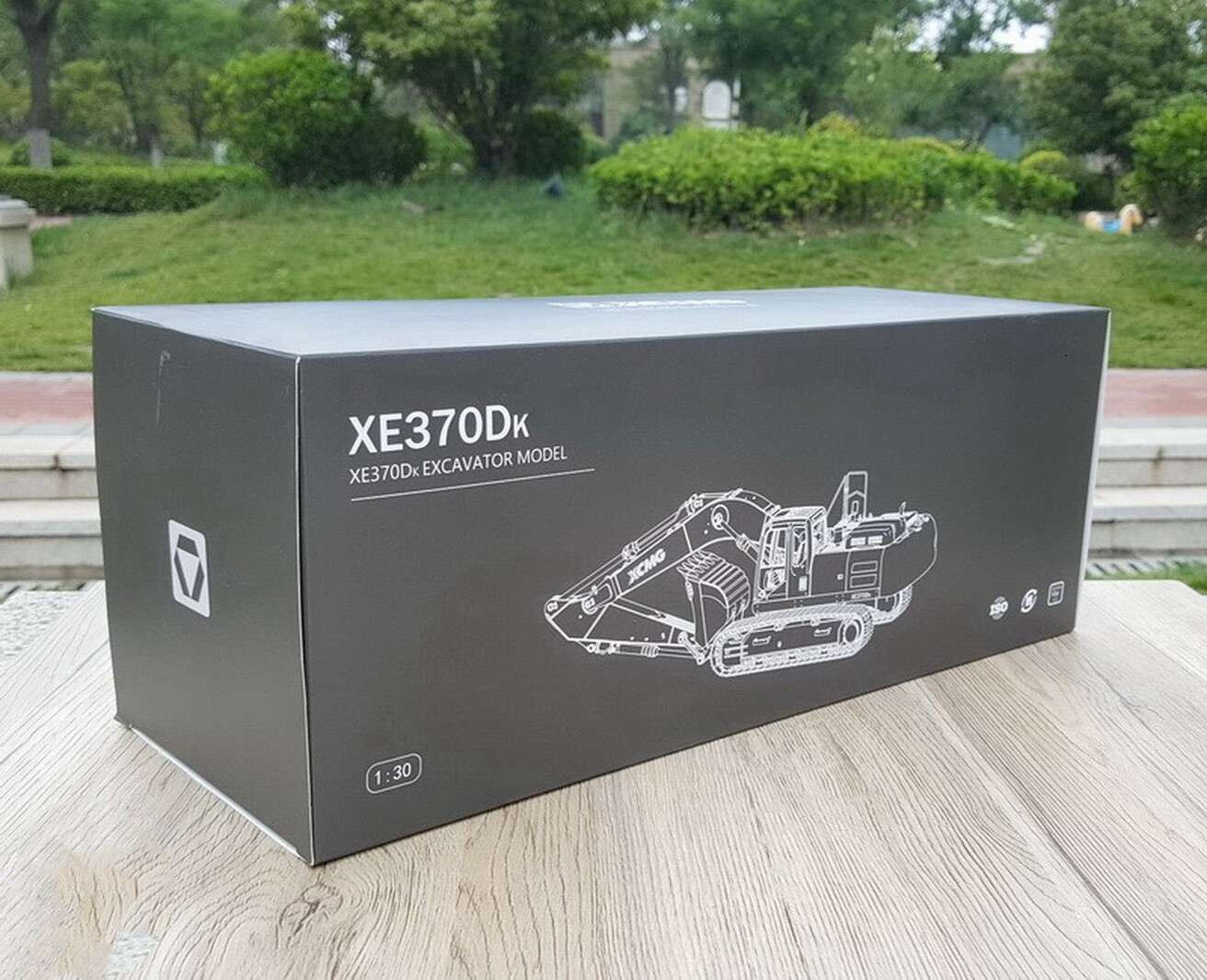 ミニカー 1/30 XCMG XE370DK 新型油圧ショベルカー XCMG XE370DK Excavator Model 1/30 DIECAST Model, Cars