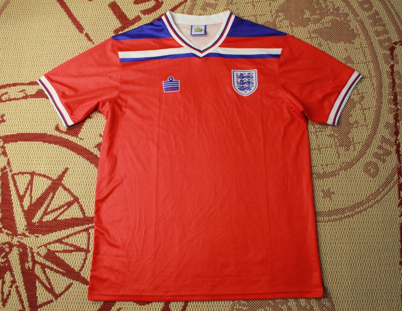 ウェア 80s England soccer team shirt ENGLAND TEAM 1980 1983 soccer FOOTBALL SHIRT JERSEY AWAY