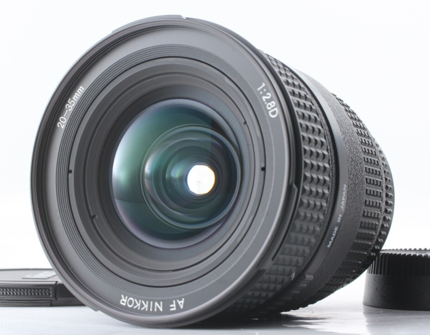 Nikon AF Nikkor 20-35mm f/2.8D 美品 Exc+++ Nikon AF NIKKOR 20-35mm f/2.8D IF