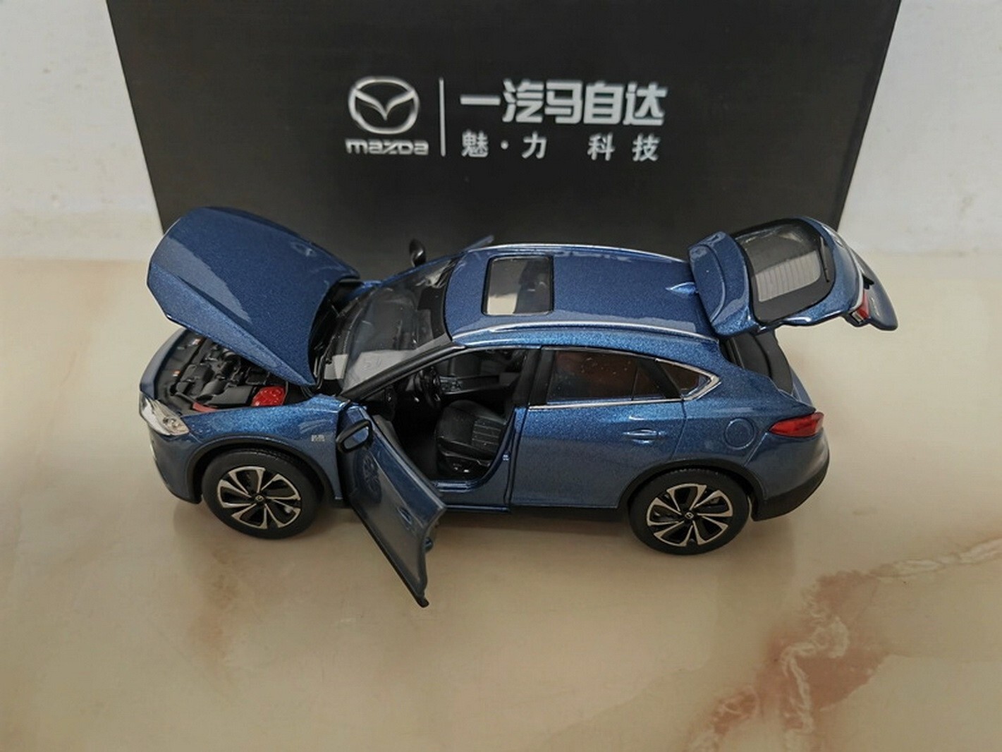 1/32 Scale MAZDA CX-4 2020 Blue Diecast Car Model Toy