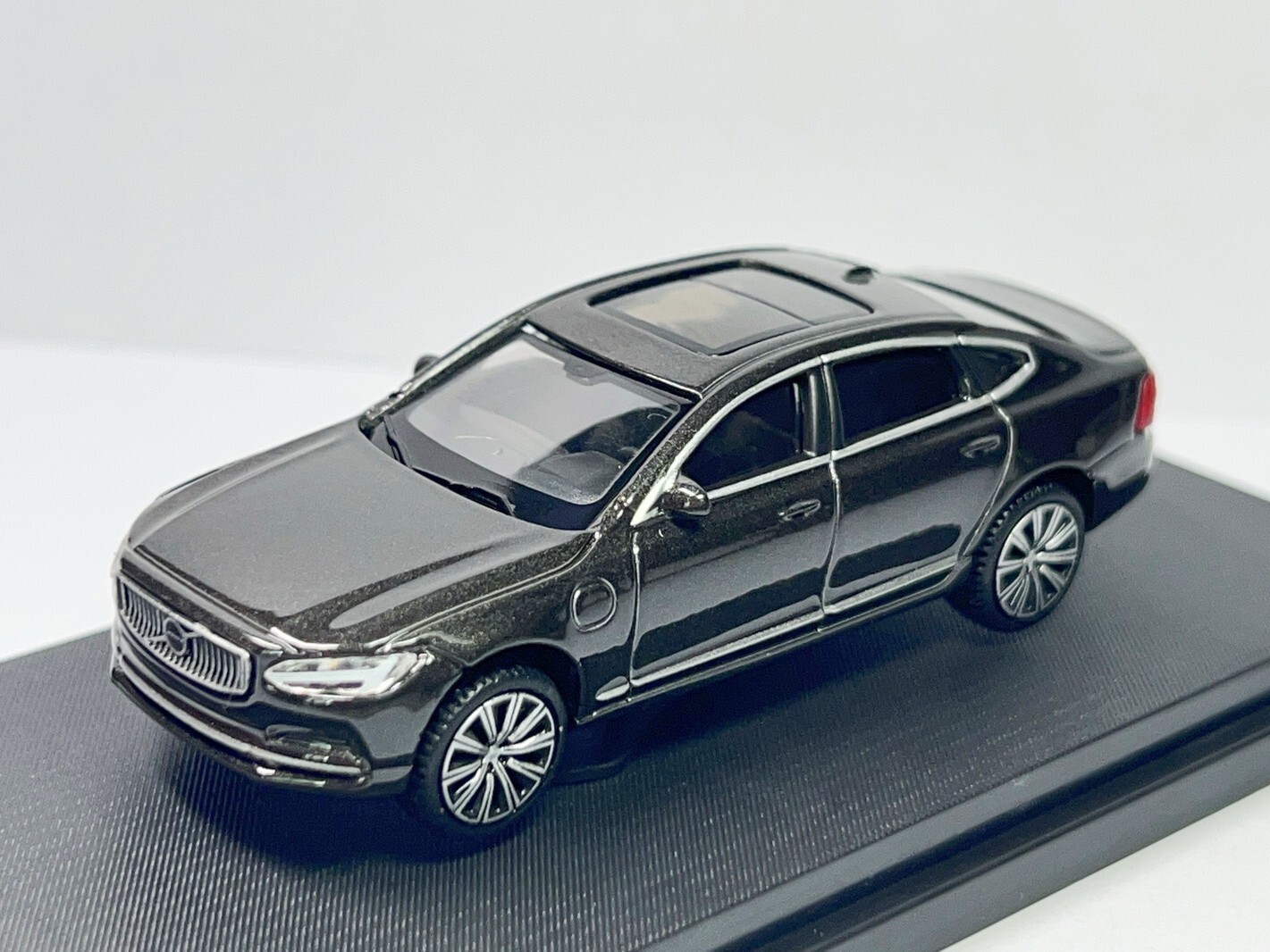 ディーラー特注　volvo s90 1/43 モデルカー Volvo S90 Onyx Black 2016 1:43 Norev 2300540-100-000