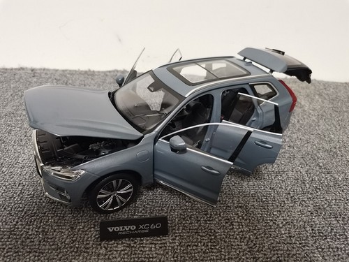 ミニカー 1/18 ボルボ XC60 2022 グレー $_12.JPG?set_id=880000500F