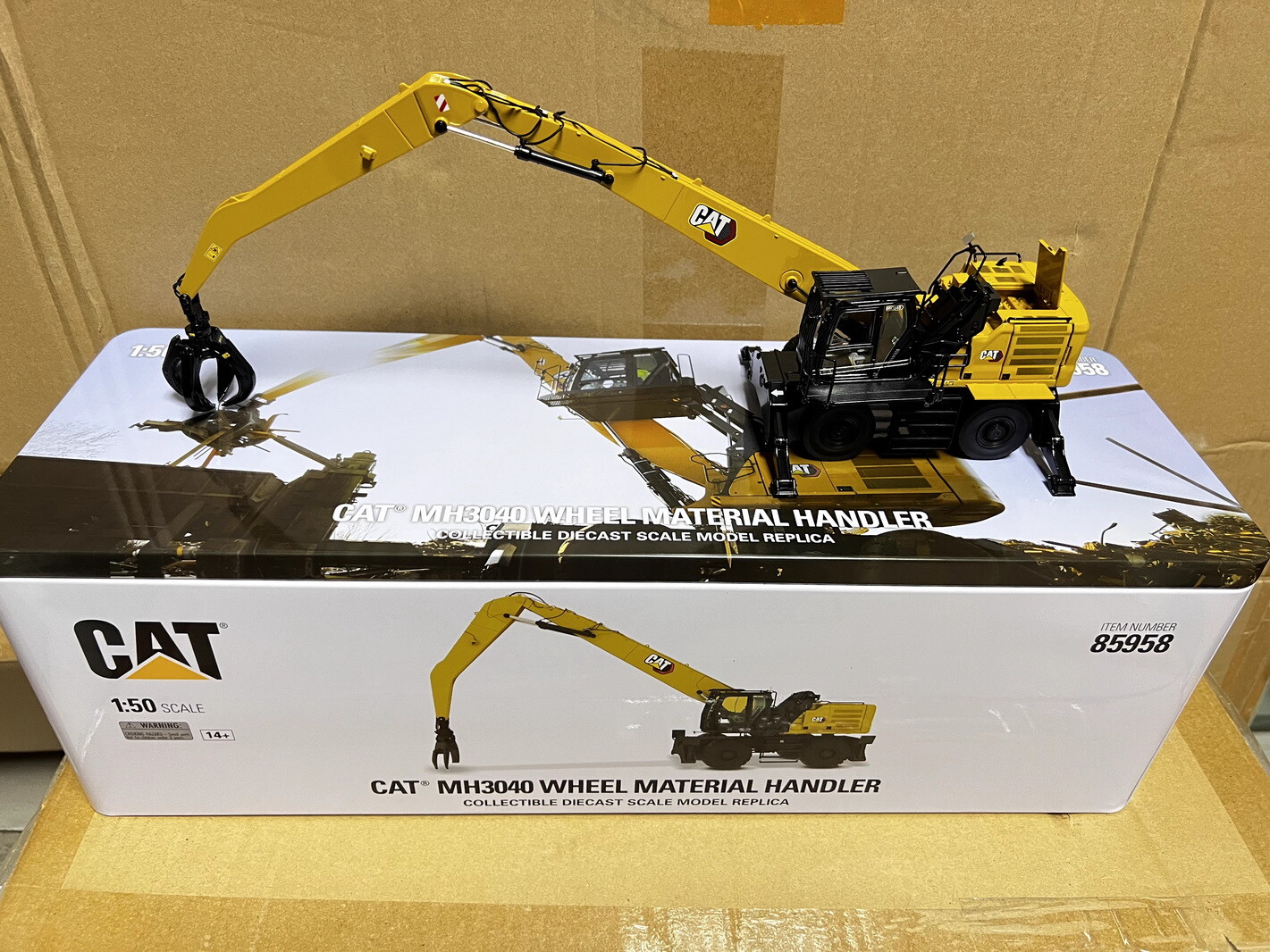 ミニカー DM 1/50 CAT 315 キャタピラー Limingfang Amazon.com