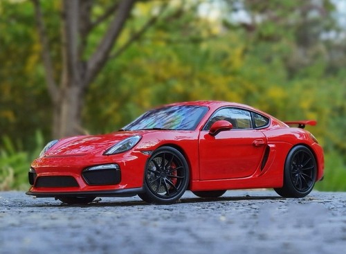 Schuco Gulf Porsche Cayman ミニカー 1/18 1/18 Schuco Porsche Cayman GT4 (Gulf) Diecast Car Model