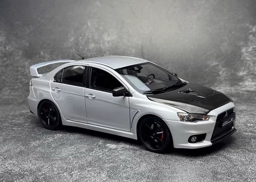 VIAT MODEL 1/18 Scale Mitsubishi EVO X TE37 Silver Diecast