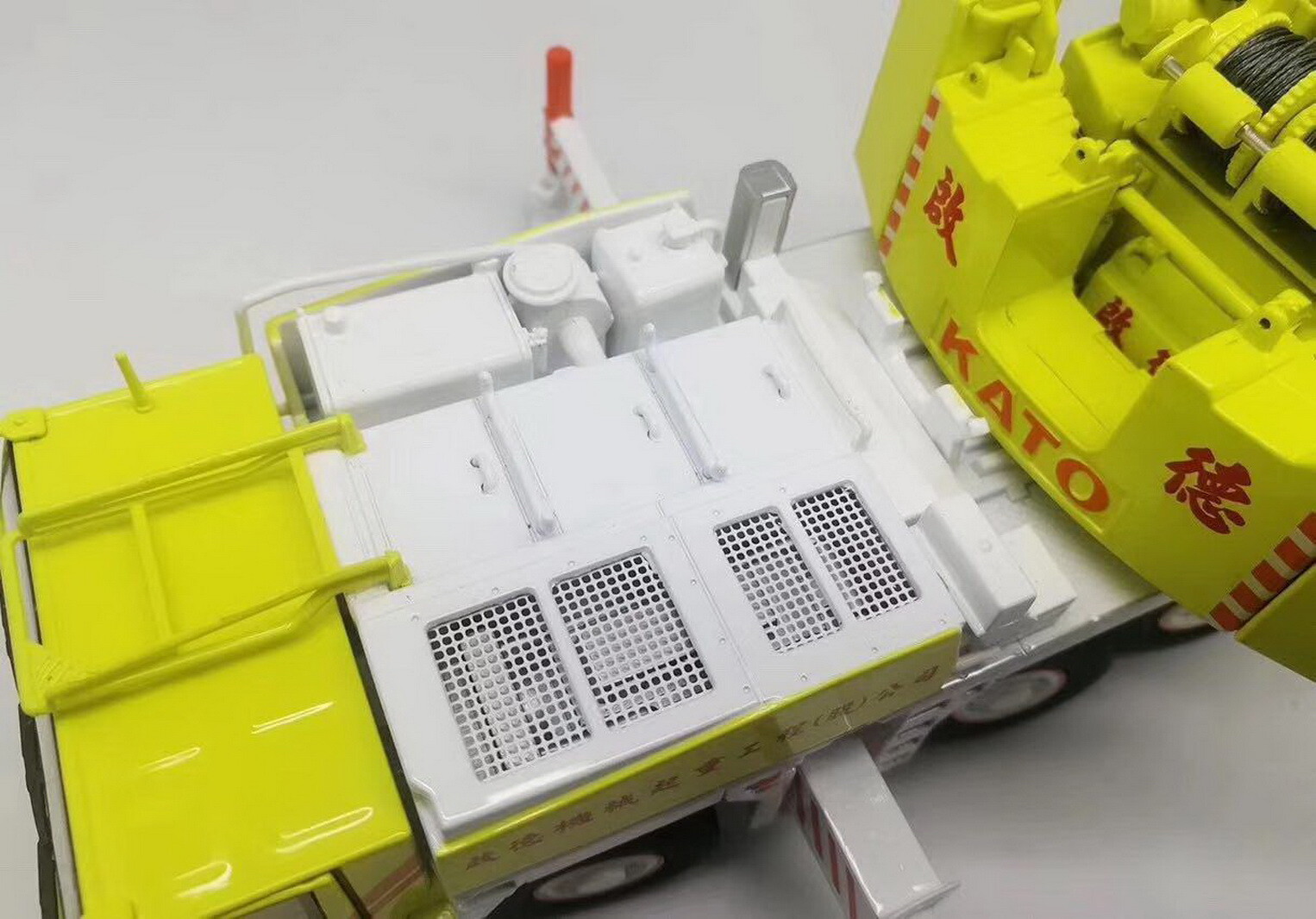 1/50 KATO KA-1300R Automobile Crane Engineering Mechanical Truck