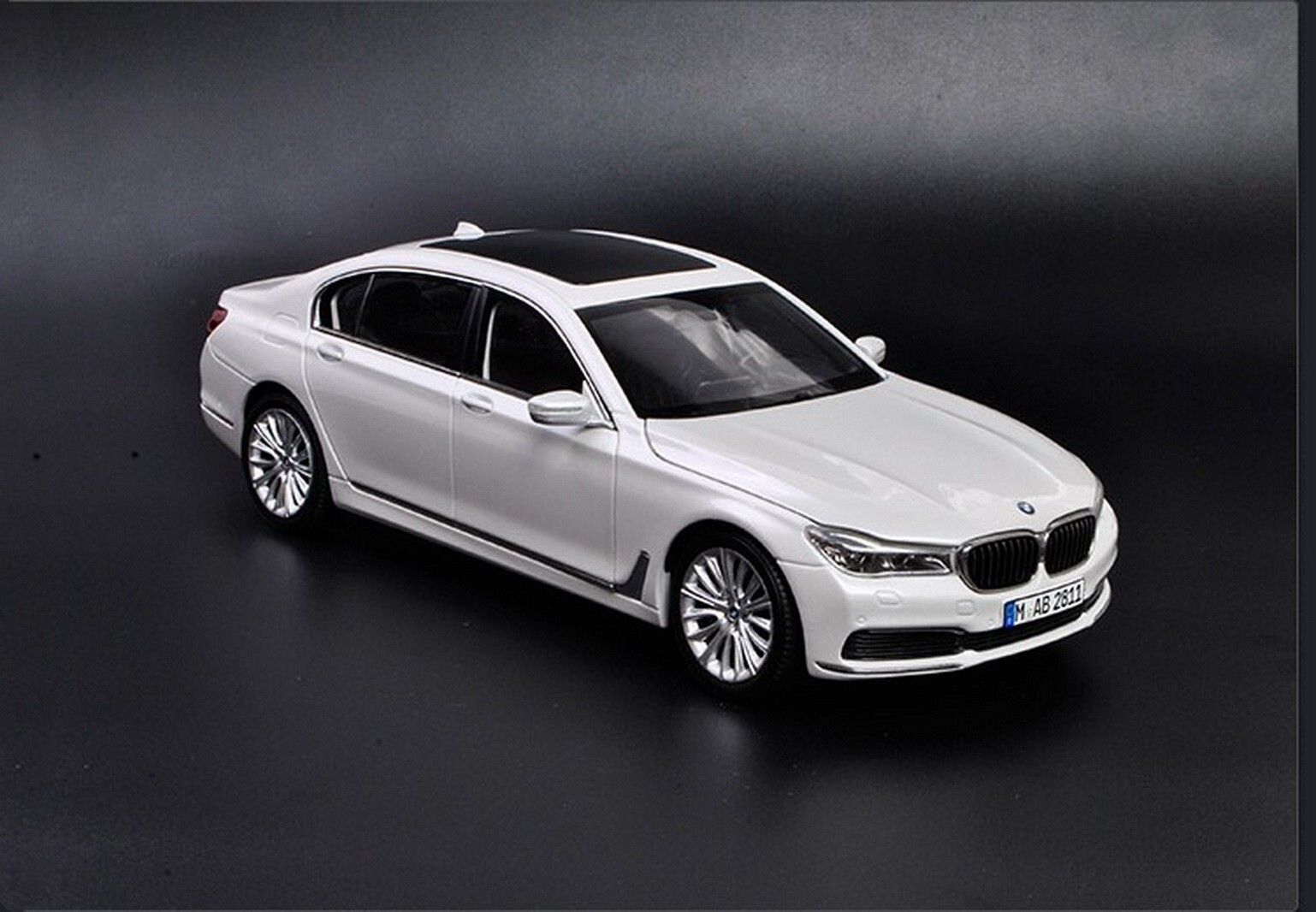 BMW 7シリーズ ミニカー 1/18 1/18 Scale BMW 7 Series 750 Li 2017 Grey Diecast Car Model