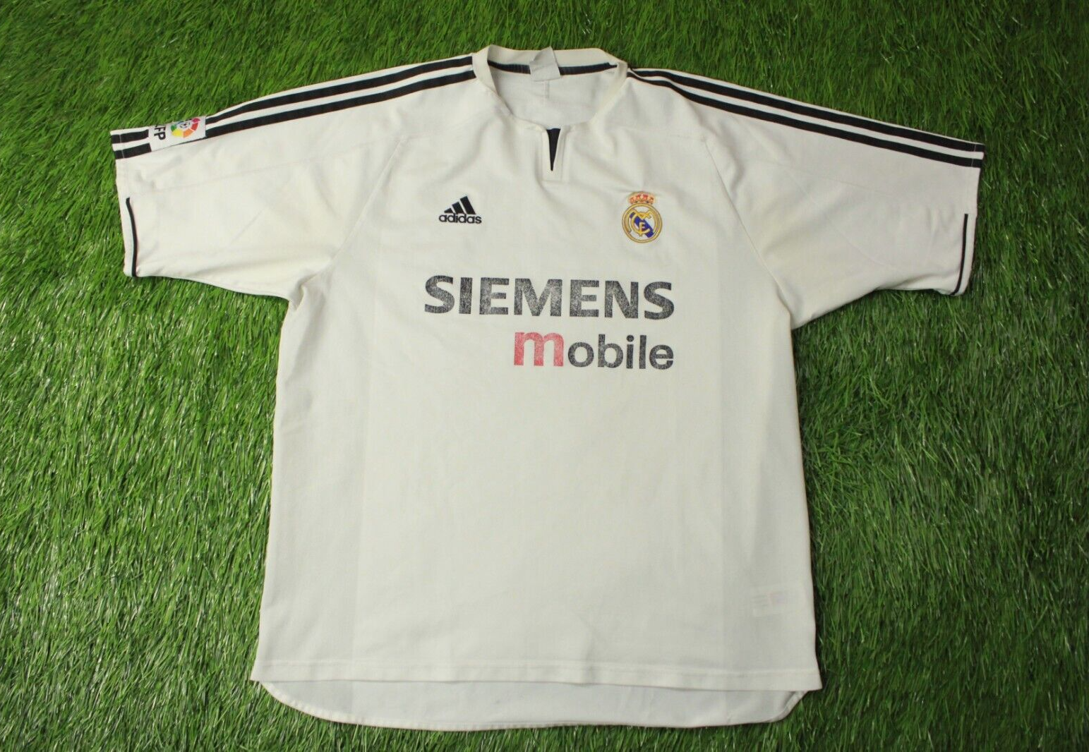 ウェア 04s Real Madrid vintage soccer shirt $_57.PNG?set_id=880000500F