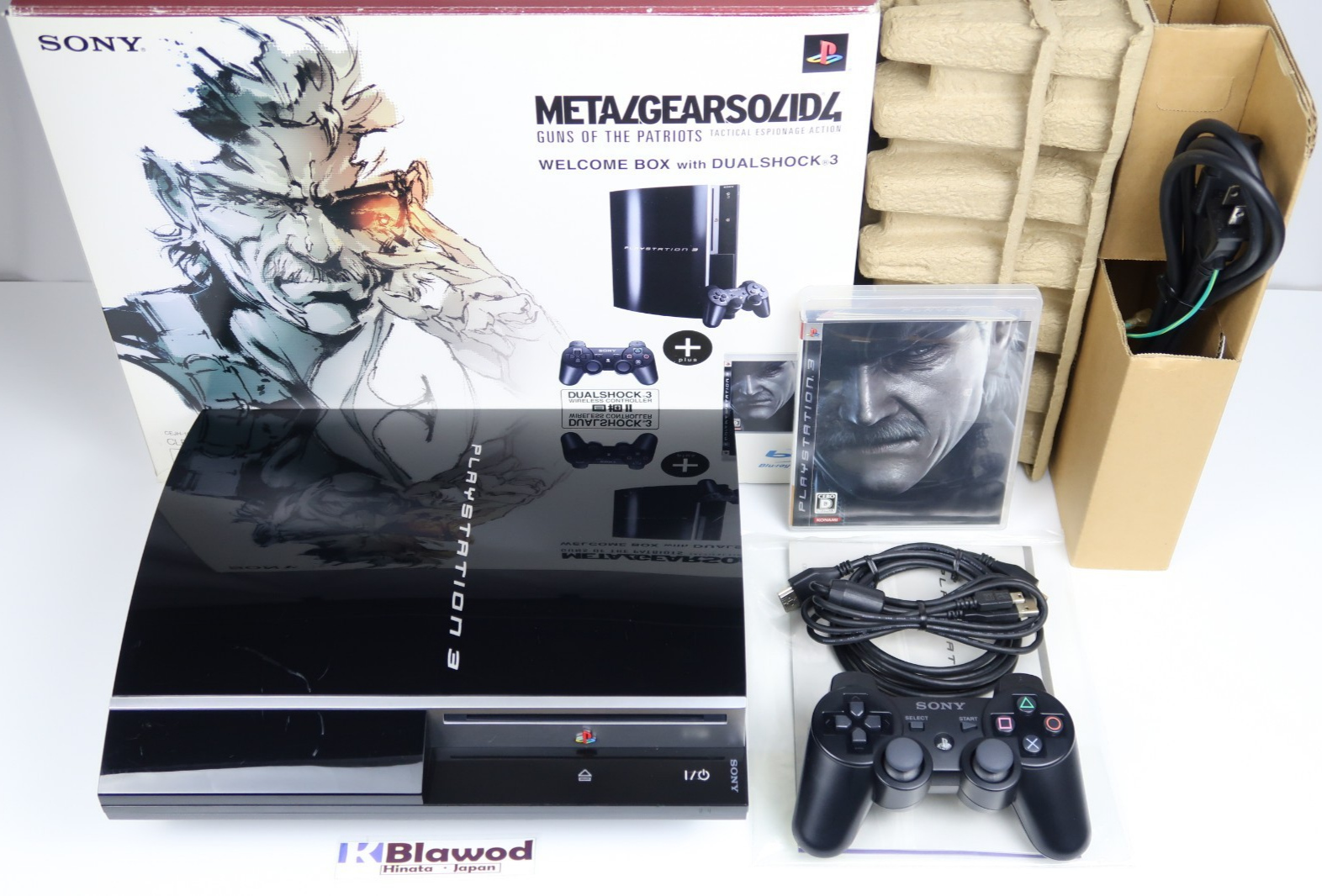 PlayStation - (本体)プレイステーション3 PLAYSTATION3 L GEAR SOLID 4(メタルギアソリッド4) WELCOME BOX with DUALSHOCK3 HDD40GB サテン・シルバー同梱版(CEJH-10002) ソニー・コンピュータエ PS3 Metal Gear Solid 4 HAGANE Console Box Sony PlayStation 3