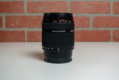 Sony A-Mount, 18-200mm f/3.5-6.3 DT Zoom Lens, Tested - Works