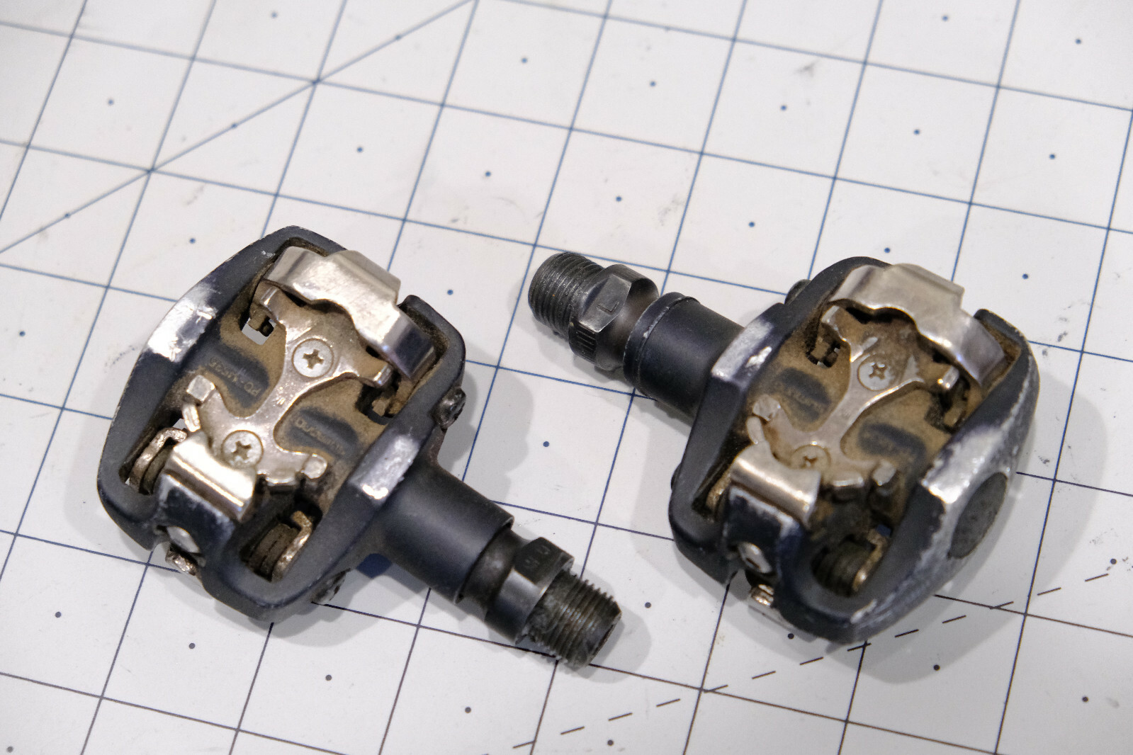 Shimano PD-M535 Clipless Mountain Bike Pedal Set SPD 2-Bolt Shimano PD-M535 Clipless Mountain Bike Pedal Set SPD 2-Bolt