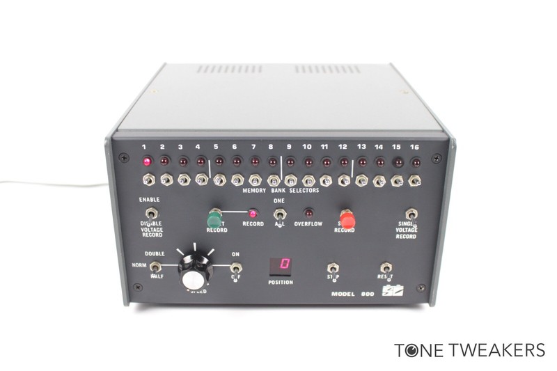 Sequential Circuits Model 800 Digital Sequencer cv gate 1vo