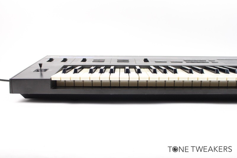 【ジャンク】KORG DW-8000 デジタルアナログシンセサイザー ジャンク】KORG DW-8000 デジタルアナログシンセサイザー