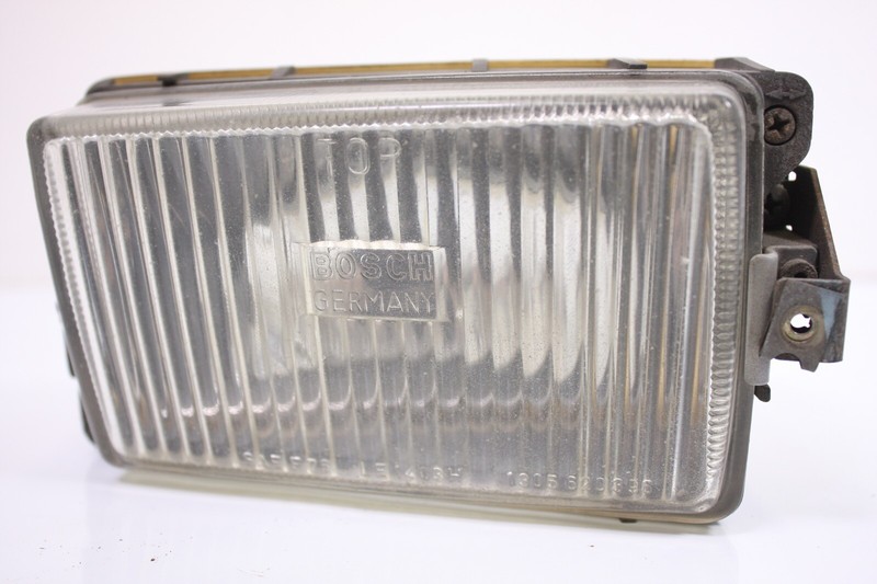 相似象第16号 Porsche 928 (1978-1982) OEM Bosch Right Side Fog Light