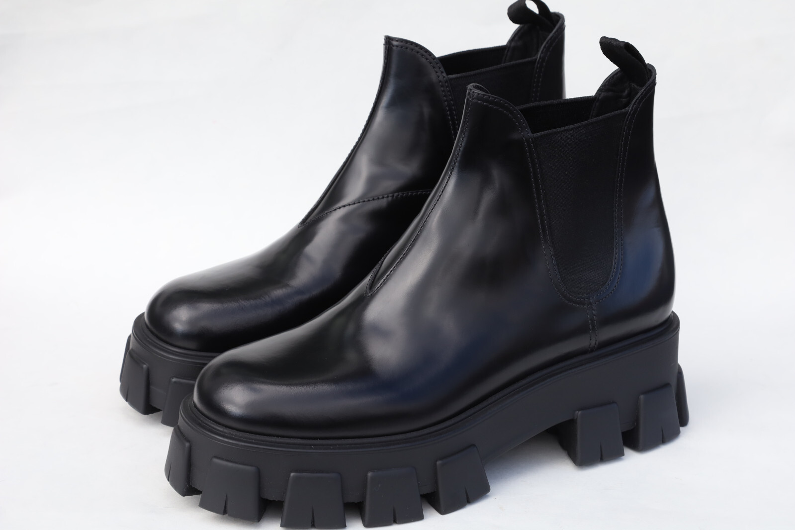 【関税&送料込】Prada Black Leather And Re-Nylon Monolith An Black Monolith leather and Re-Nylon boots with pouch | PRADA
