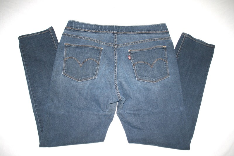 womens levis with elastic waist