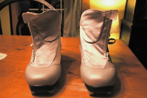 Madshus Amica 100 Cross Country Ski Boot 37eu, 5.5 U.S.