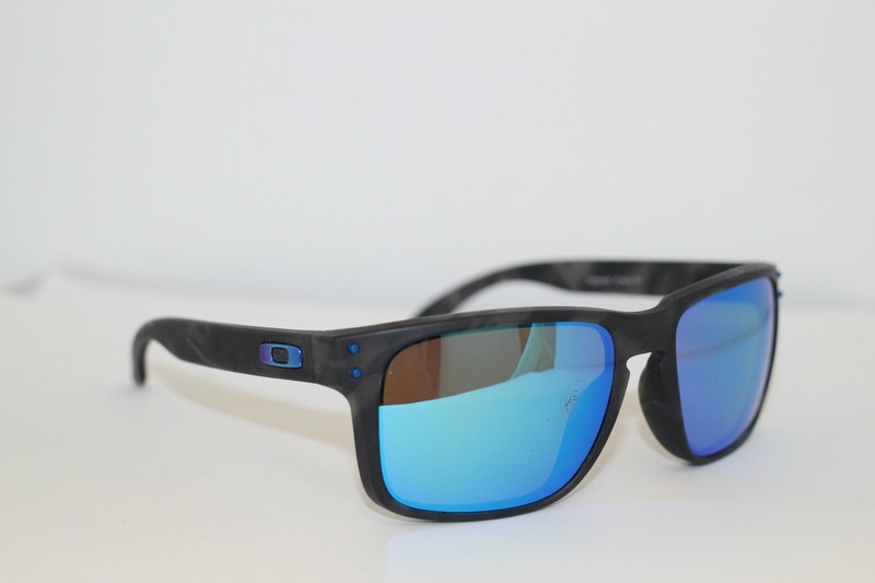 Oakley Holbrook  9102-G755  Camo Tortoise /  Sapphire Prizm Polarized Sunglasses