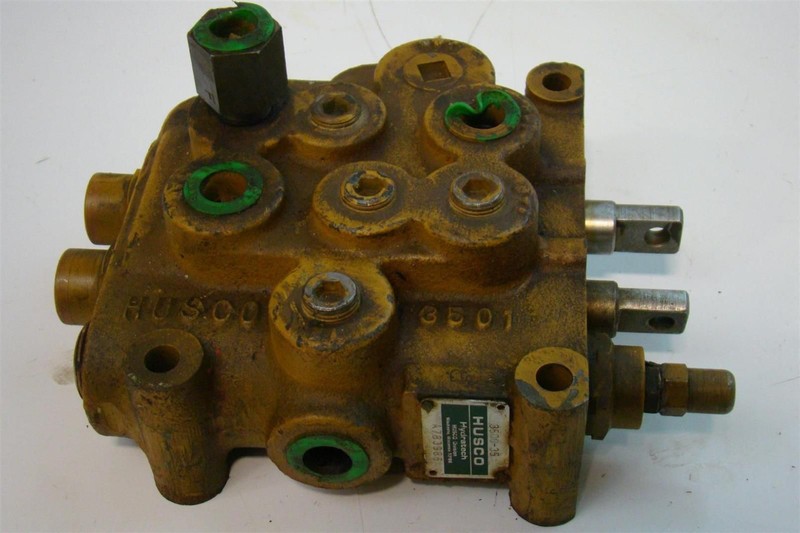 Husco Hydraulic Valves Surplus Industrial Equipment