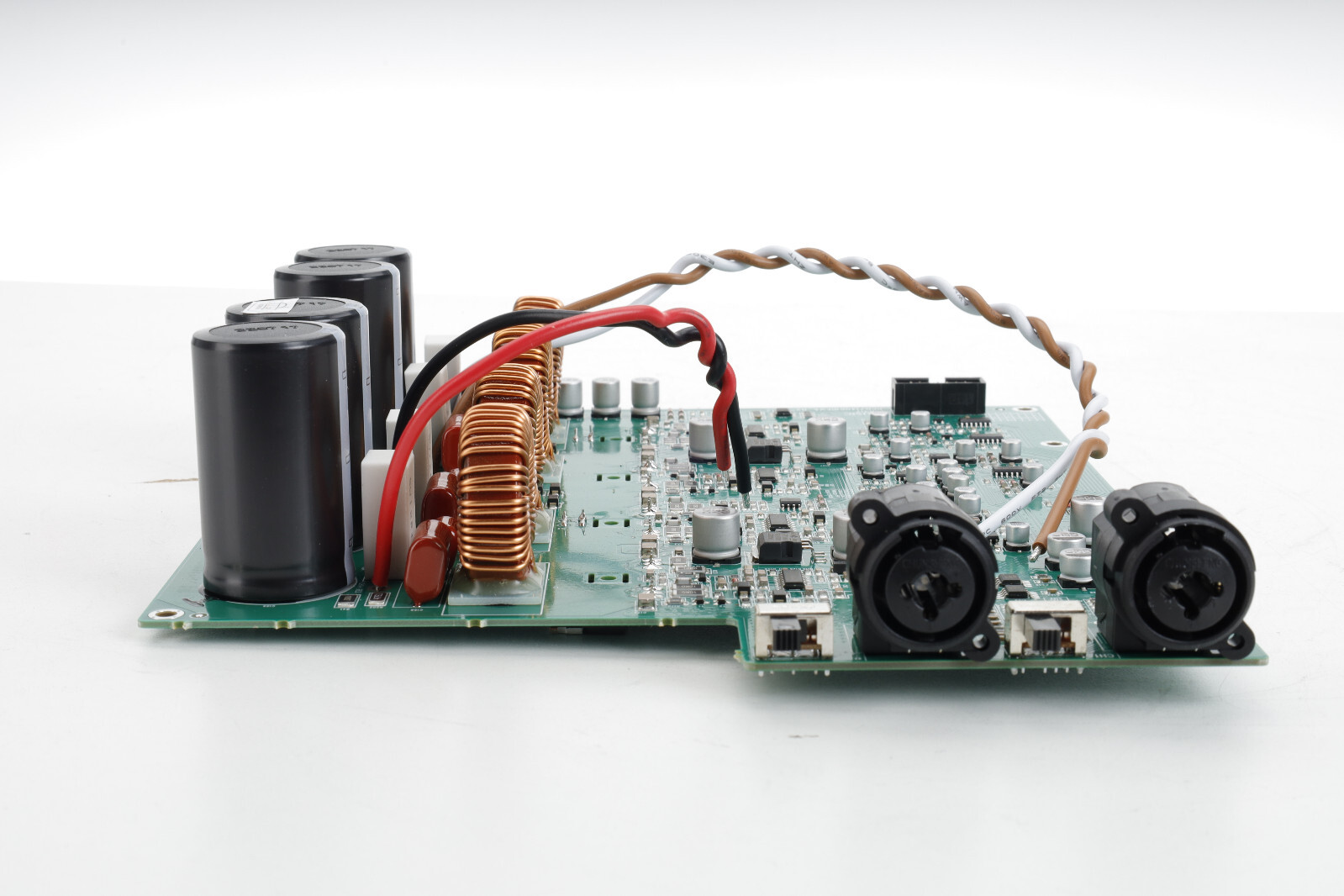 Amazon.com: Behringer NX6000D Power Amplifier with DSP