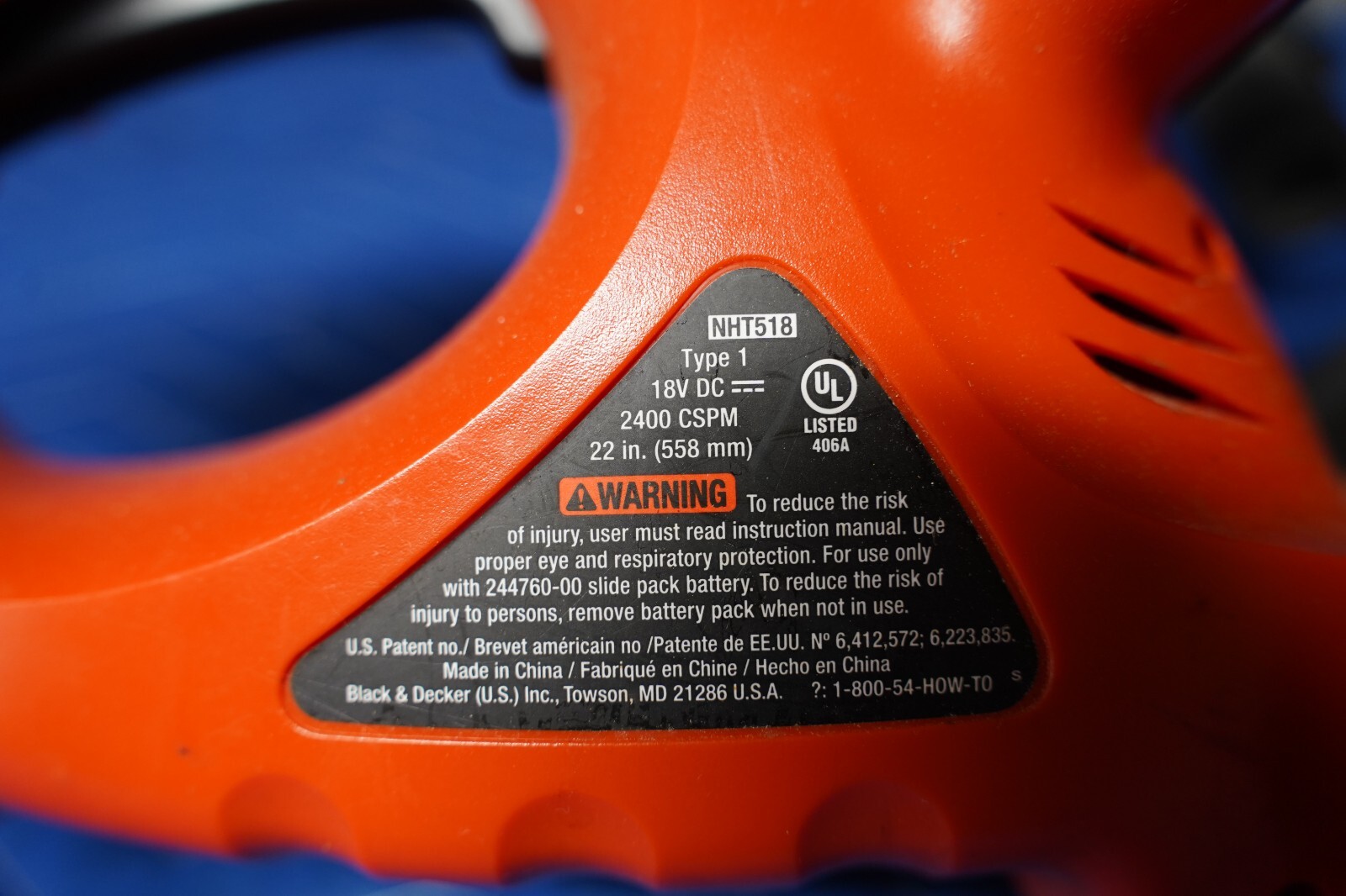 Black & Decker NHT518 18v Hedge Trimmer Clipper w/ Battery & Charger Works Well!