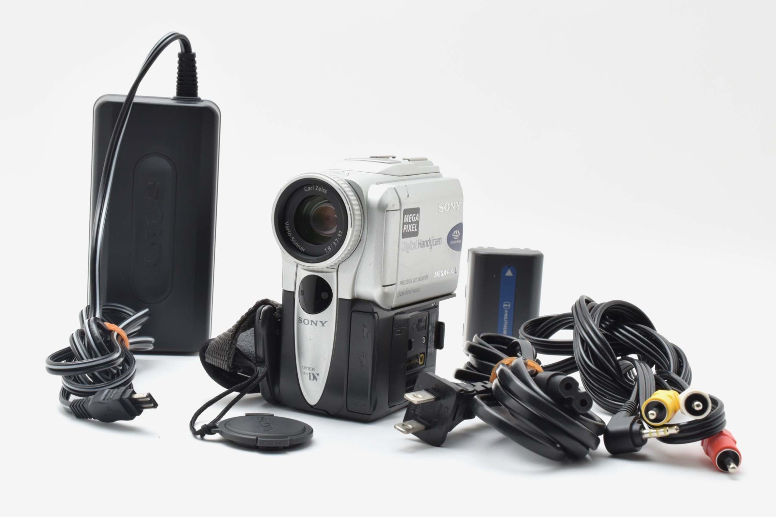 NEAR MINT] Sony Handycam DCR-PC101 Mini DV Camcorder Night