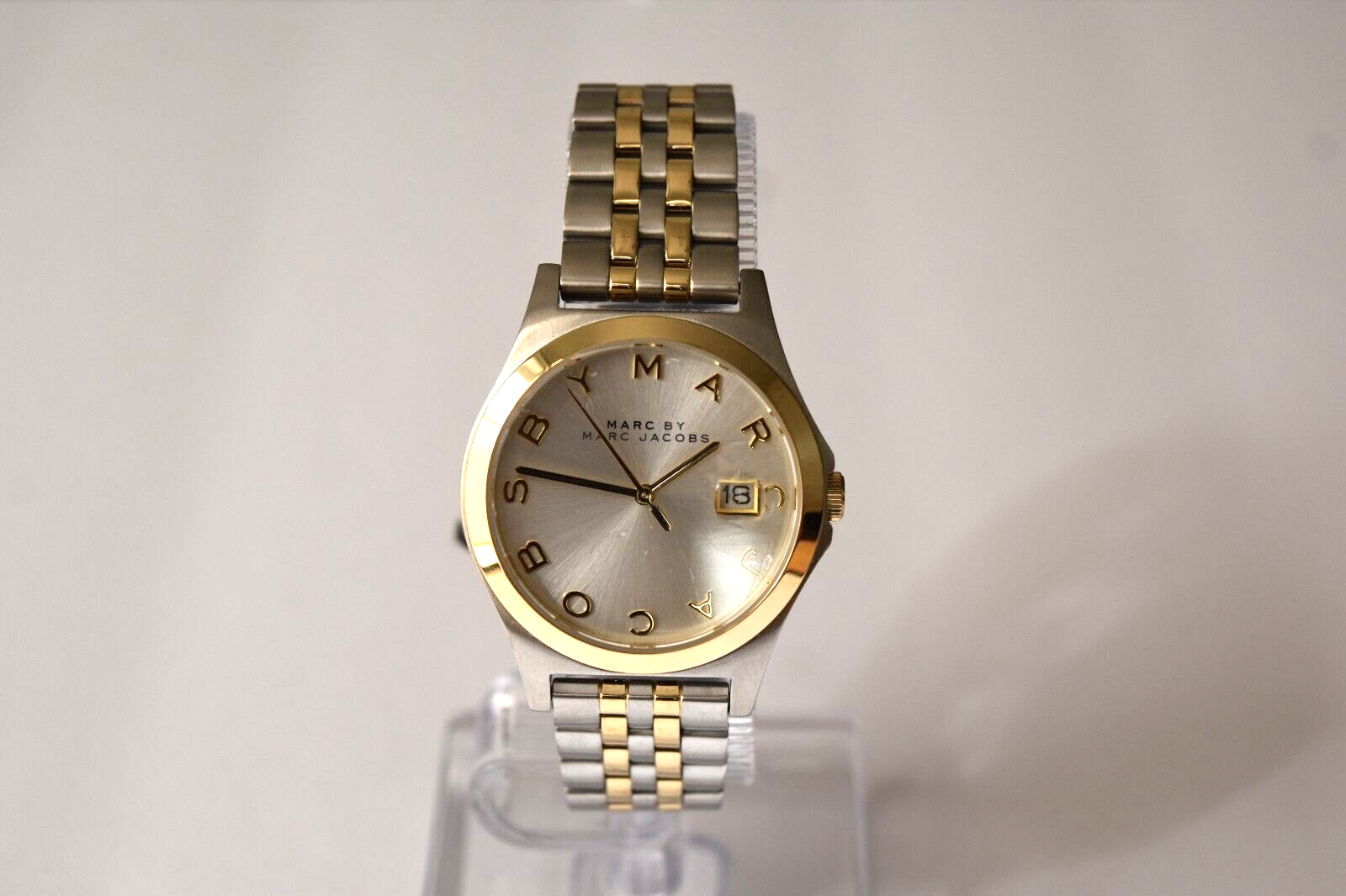 Marc By Marc Jacobs Women's Two Tone SS Silver Dial MBM3319 Marc By Marc Jacobs Women's Two Tone SS Silver Dial MBM3319