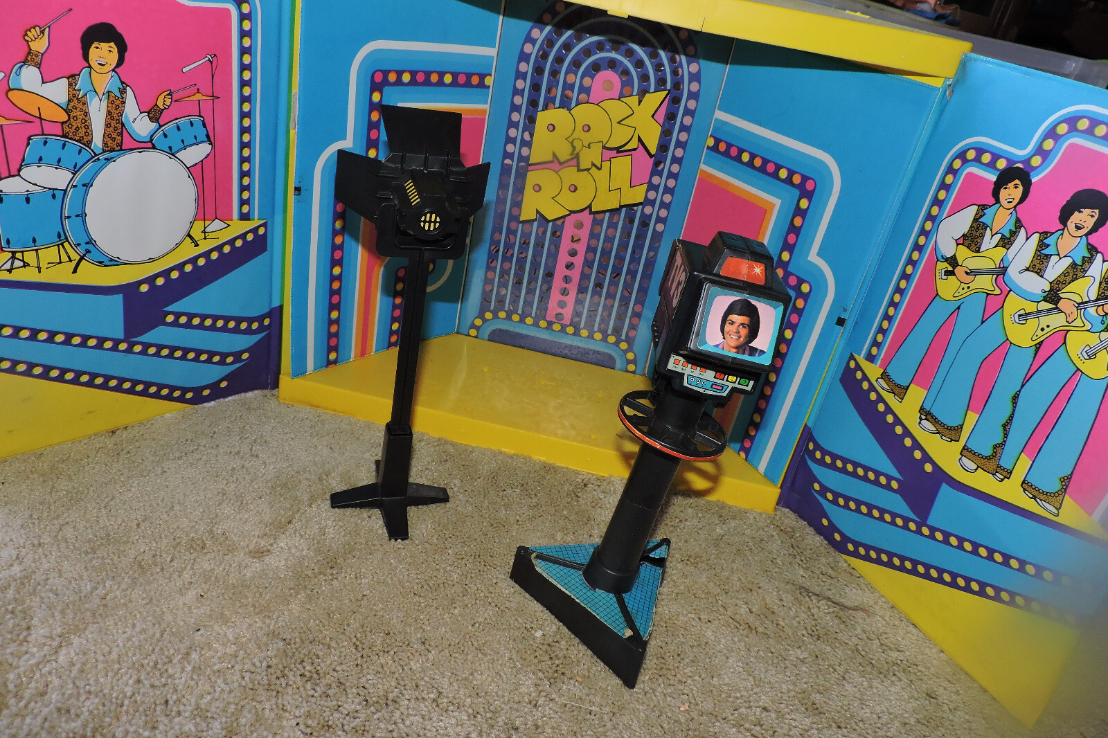 1976 Original Donny & Marie Osmond Dolls Plus TV Show Case W/ Camera & Light