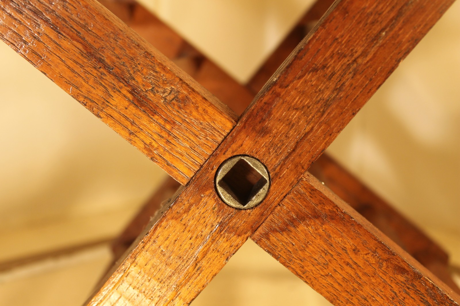 Antique Vintage Wood Spinning Wheel Winder Primitive Yarn Textile Weaving spool.