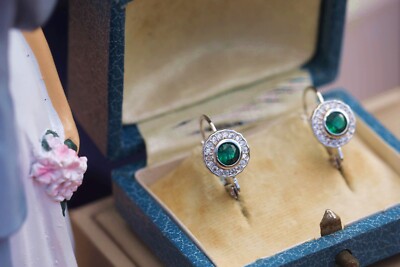 Earrings Sleeper Silver Small Round Floral CZ Green Light SA1
