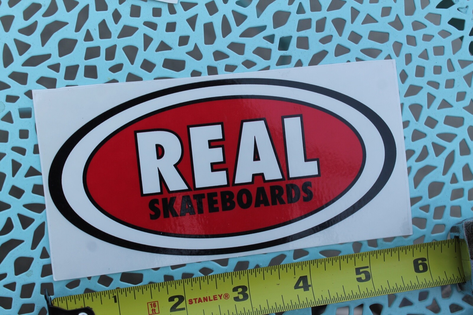 REAL Skateboards Classic Red White Oval Logo Z45A Vintage